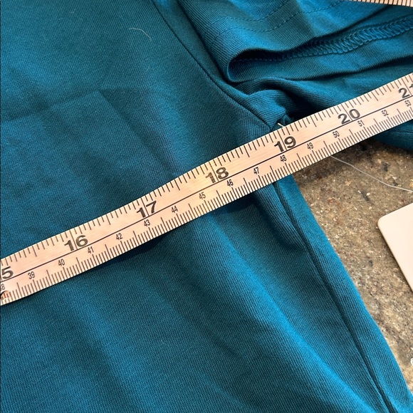 Athleta NWT True Cotton Cropped Tee Sz S Coastal Teal - Picture 2 of 2